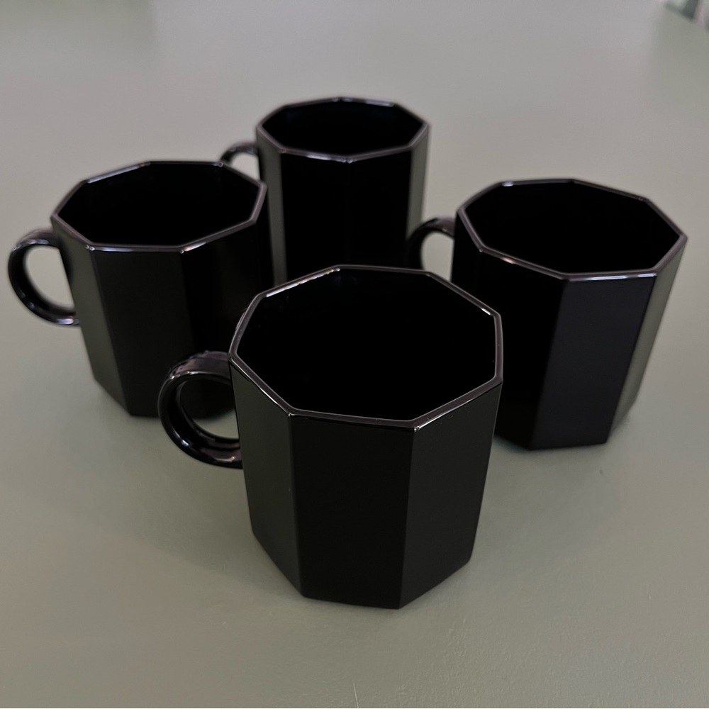 Octagonal French mugs